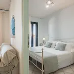 2 - 8 E 9 Rebirth Hospitality *