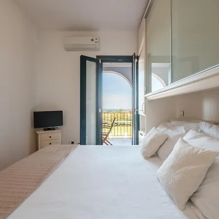 Apartament 2 - 8 E 9 Rebirth Hospitality